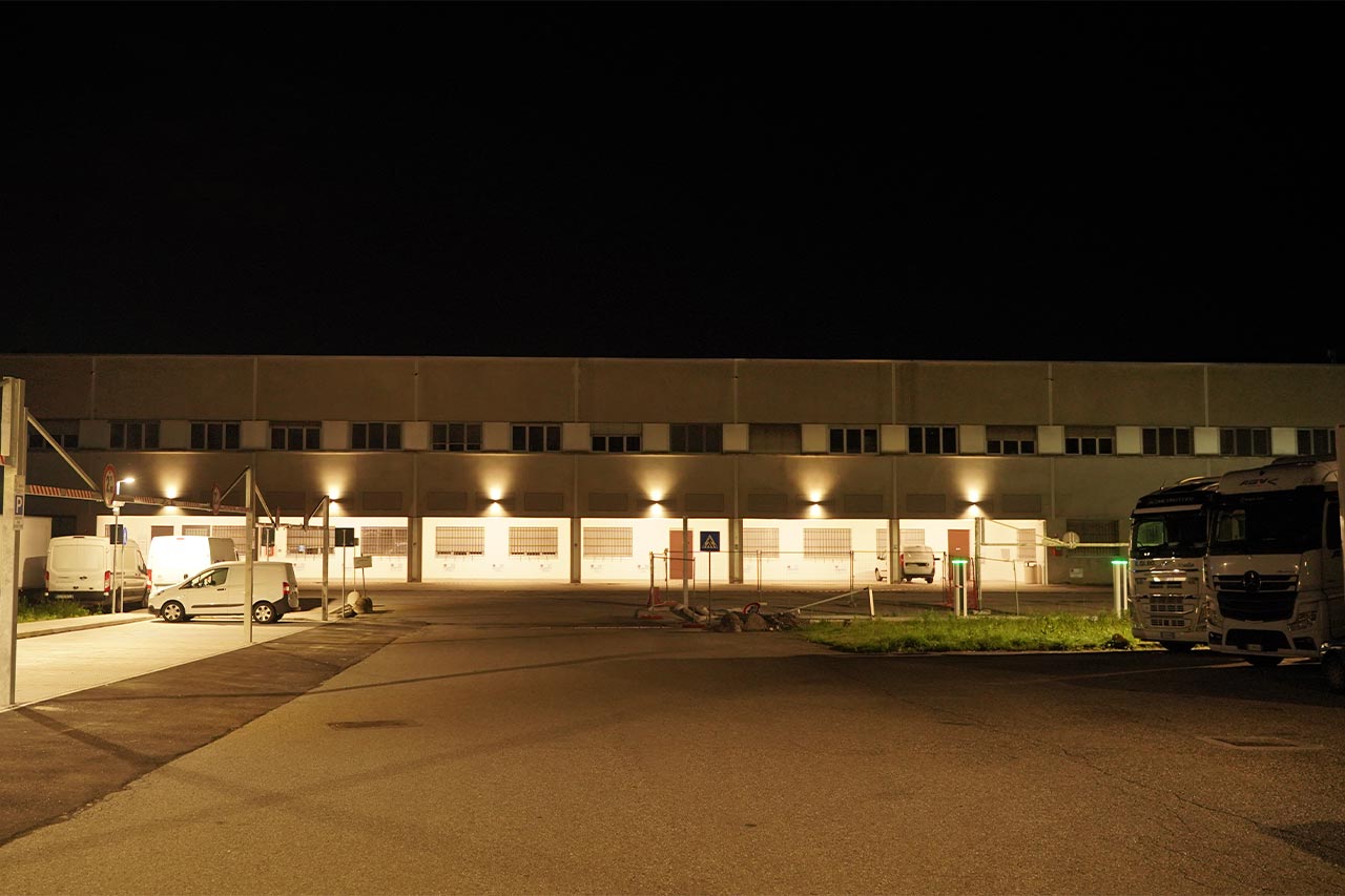 immobiliare santa liberata notte capannoni in affitto a como notte